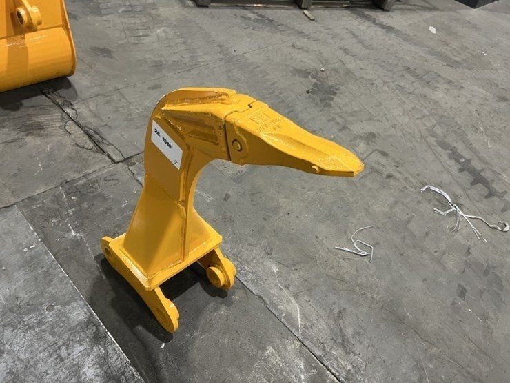 2026-caterpillar-305-image-1