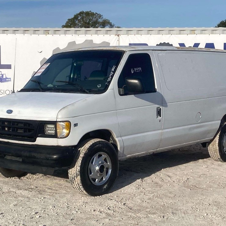 2002 FORD CARGO