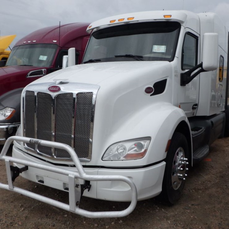 2020 PETERBILT 579