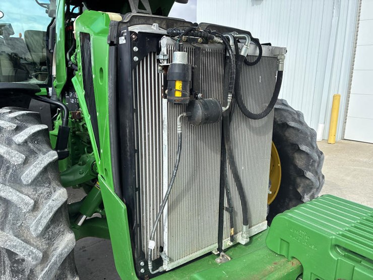 2013-john-deere-8335r-image-67