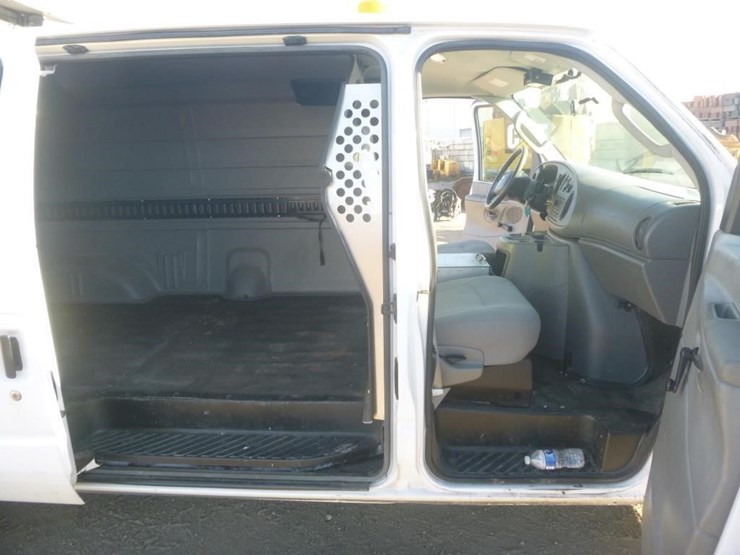 2006-ford-e250-image-8