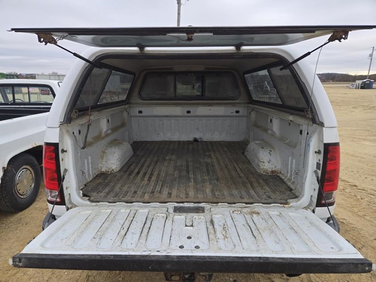 2013-gmc-sierra-2500-image-9