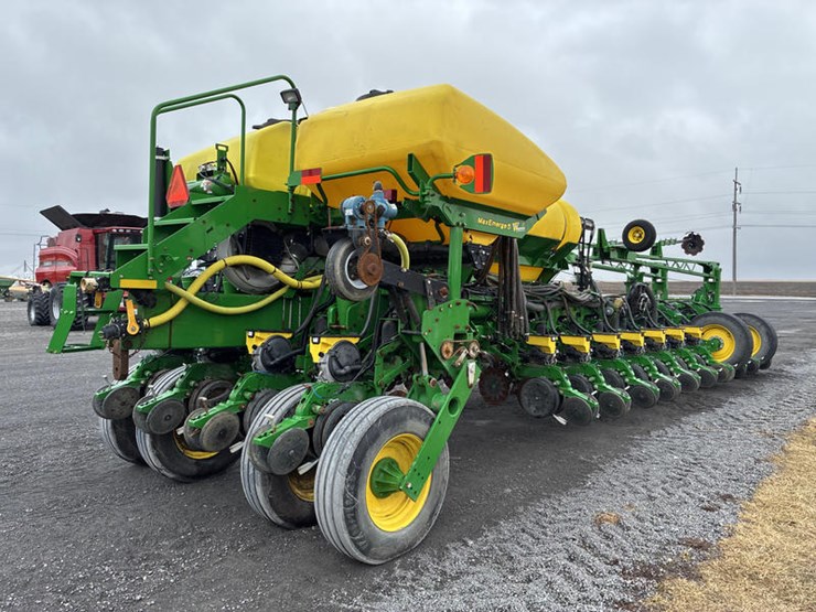 2019-john-deere-1775-image-6
