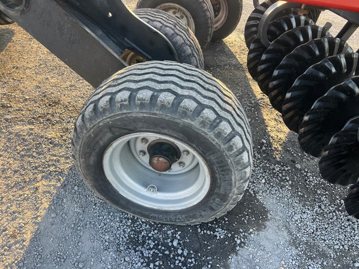 2020-case-ih-true-tandem-335vt-image-17