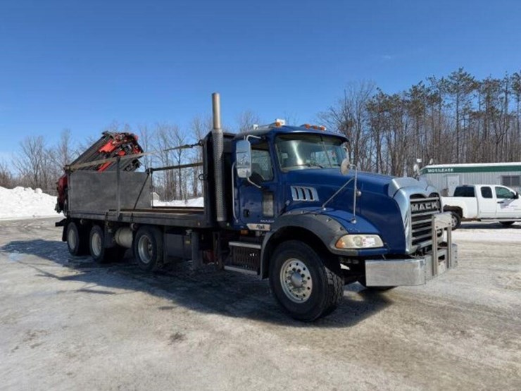 2008-mack-gu813-tri/a-boom/flatbed-truck-1m2ax16c9-image-2