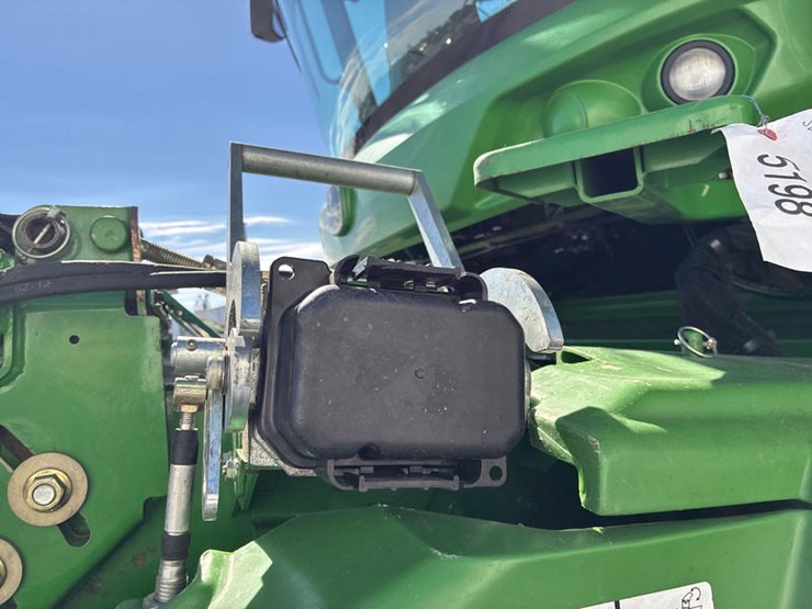 2012-john-deere-s670-image-23