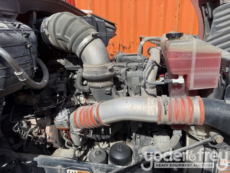 2019-kenworth-t680-image-11