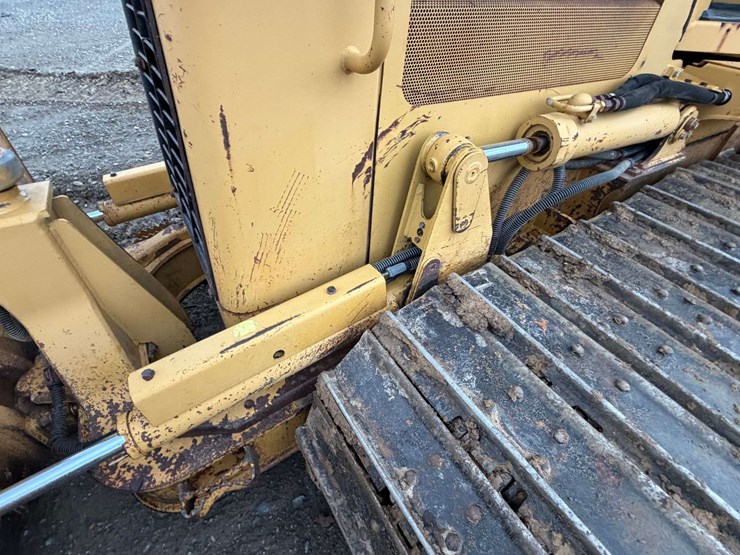 2007-caterpillar-d3g-lgp-image-25