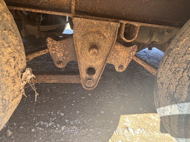 #2320-•-2008-interstate-30'-tri-axle-equipment-trailer-image-49