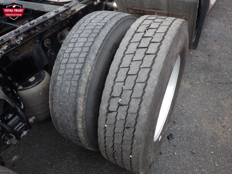 2022-kenworth-t680-image-8