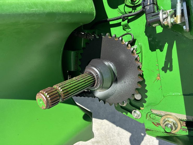2012-john-deere-s670-image-27