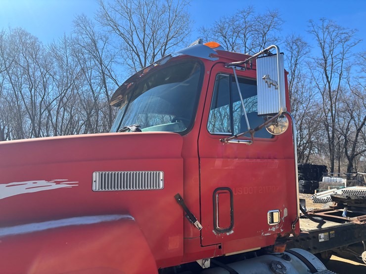 1993-mack-ch600-image-9