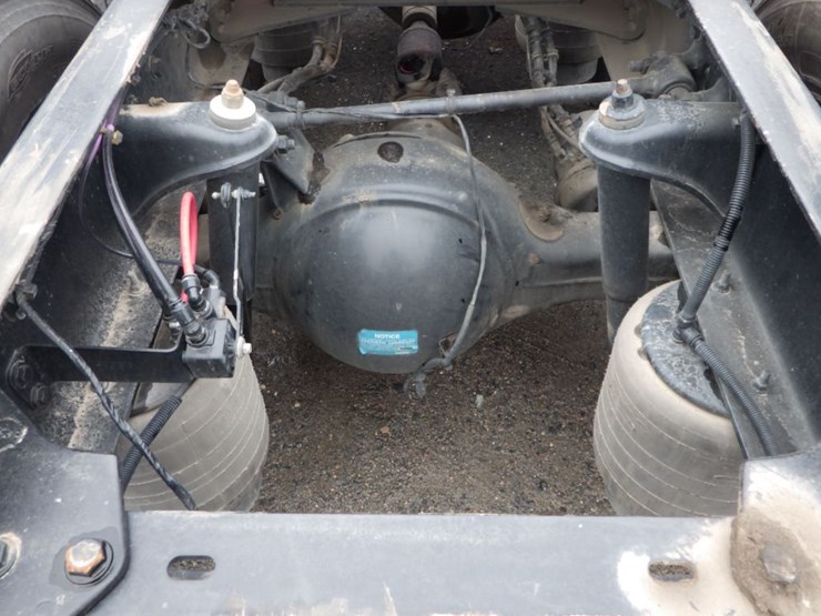 2022-kenworth-t680-image-18