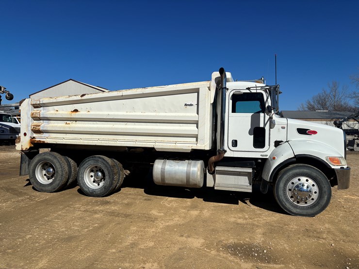 2009-peterbilt-340-image-4