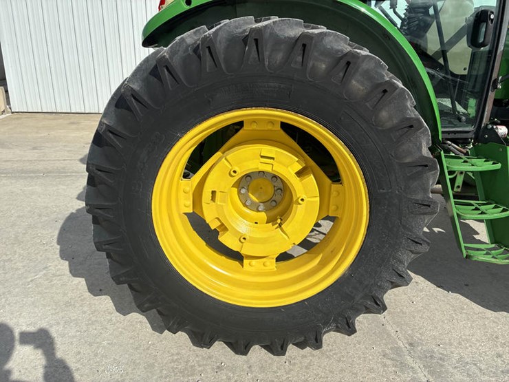 2009-john-deere-6115d-image-46