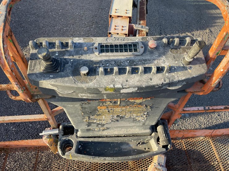 2007-jlg-800s-image-6