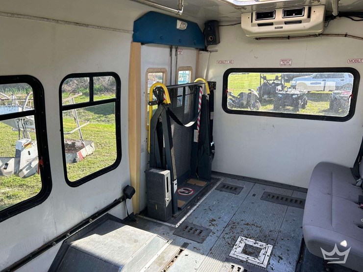 1996-ford-e450-image-16