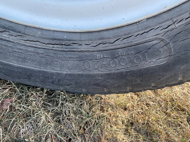 #4218-•-drive-axle-with-5th-wheel-plate-image-8