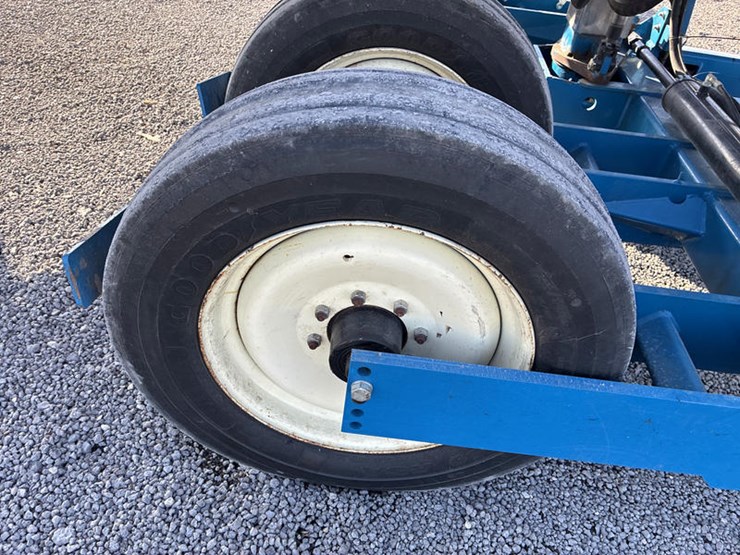 2010-kinze-3600-image-54