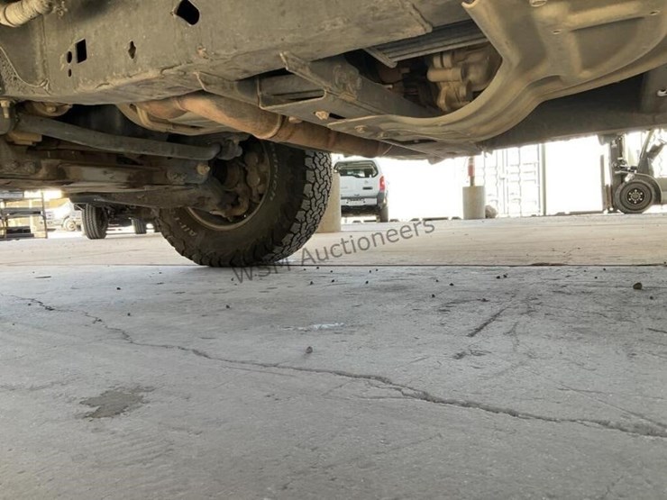 2017-ford-f150-image-25