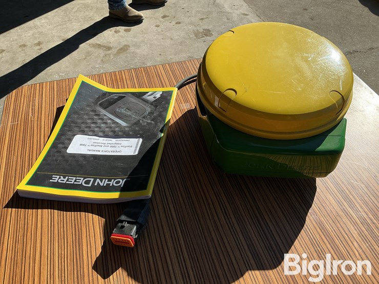 2024-john-deere-7500-image-6