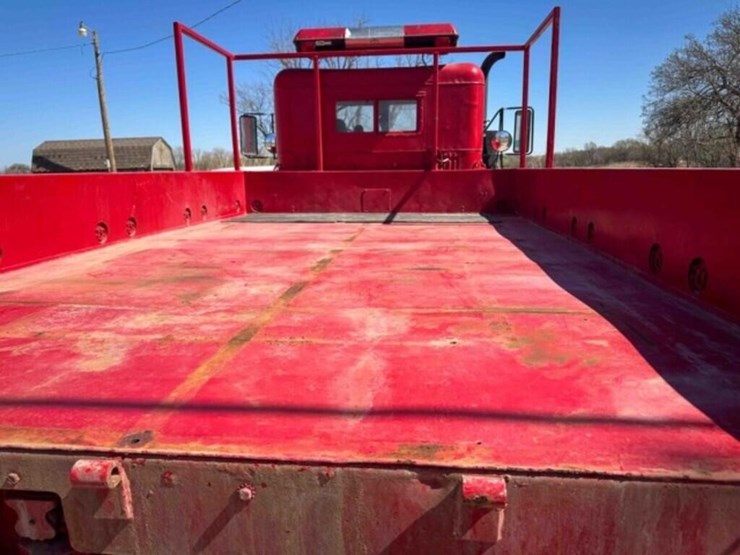 6x6-2-1/2-ton-truck-image-9