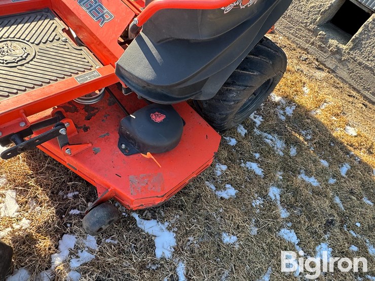 2020-bad-boy-725zt-zero-turn-lawn-mower-image-10