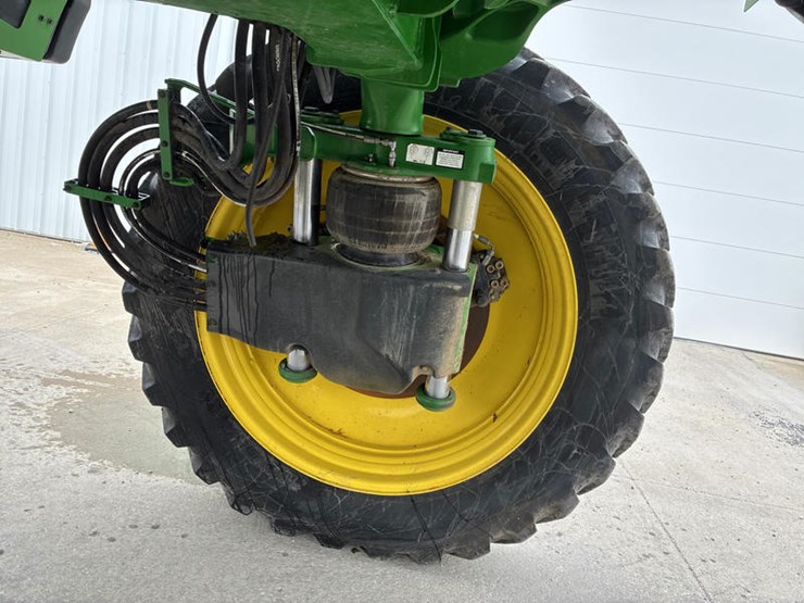 2021-john-deere-r4030-image-58