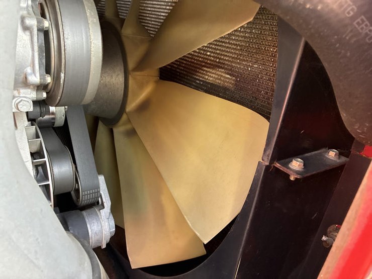 2010-case-ih-8120-image-91