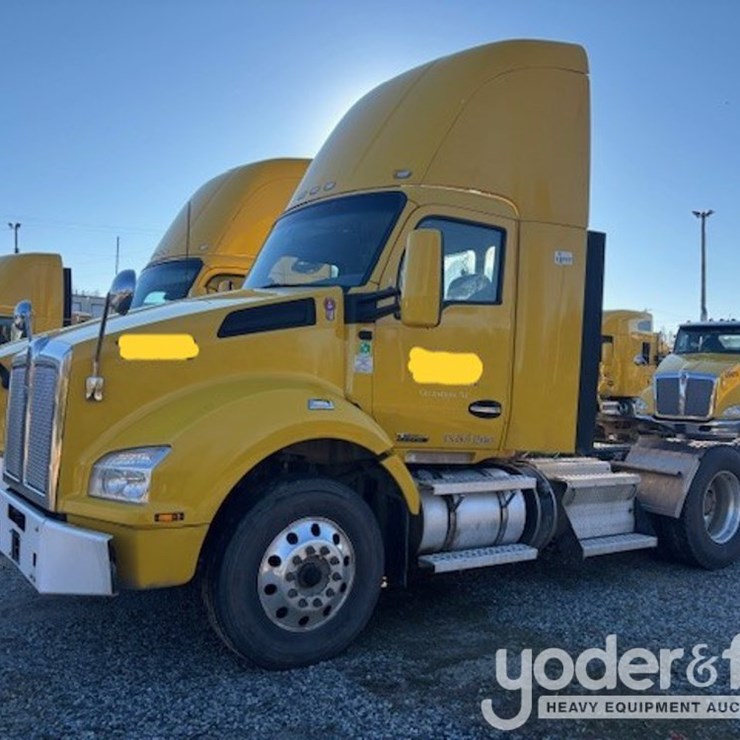 2020 KENWORTH T880
