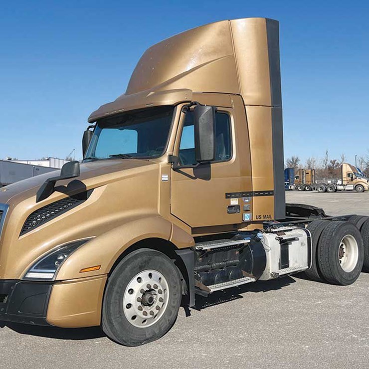 2019 VOLVO VNL300