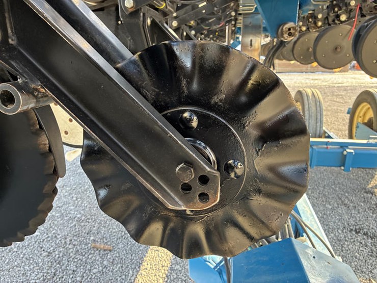 2010-kinze-3600-image-51