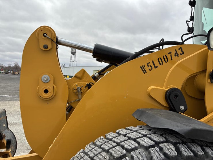 2021-caterpillar-926m-image-48