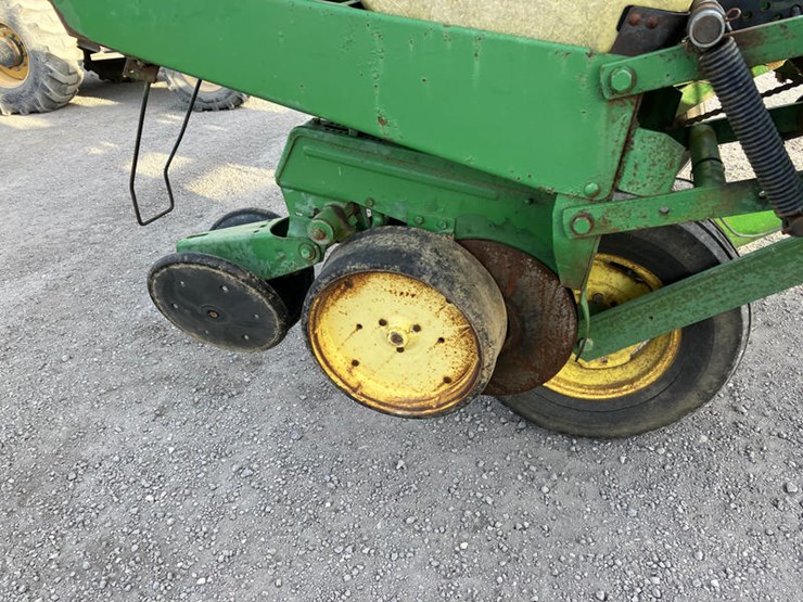 john-deere-7000-image-3