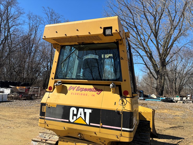 2005-caterpillar-d5g-xl-image-13