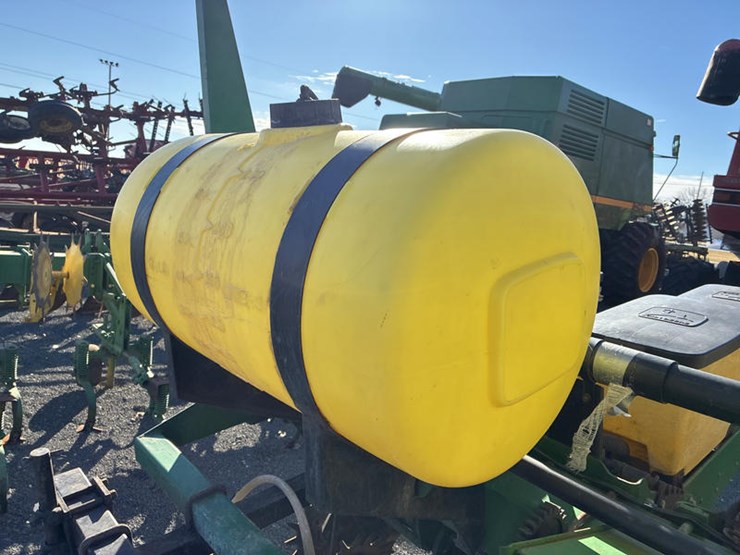 john-deere-7200-image-11