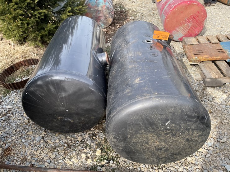 #4264-•-(2)-aluminum-fuel-tanks-image-4