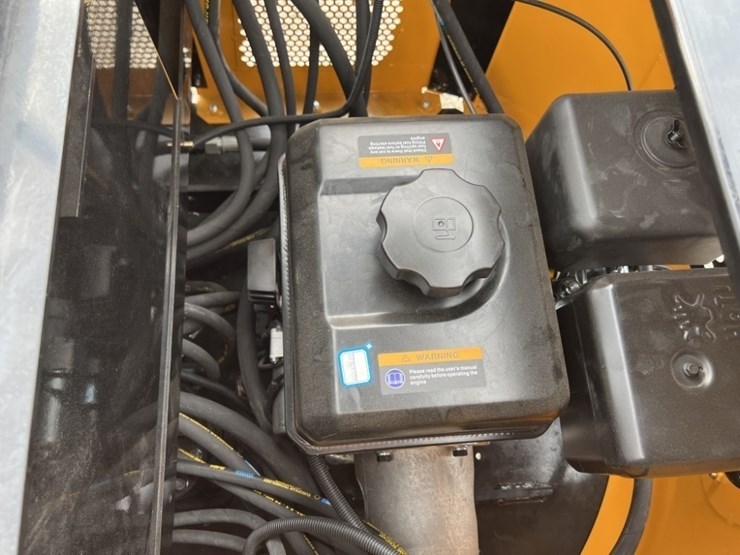 2026-miva-va15-mini-hydraulic-excavator-image-20