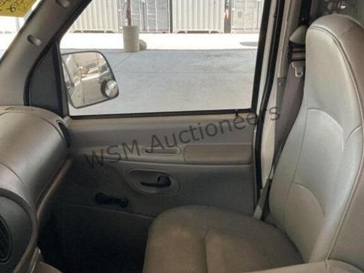 1998-ford-e350-image-24