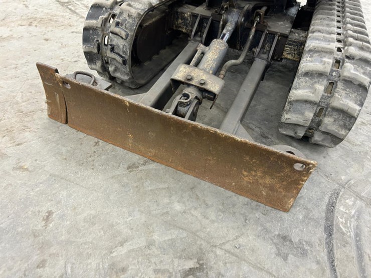 2016-kubota-k008-3-image-7