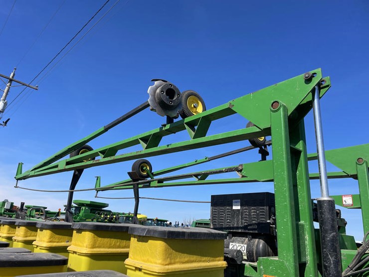 2004-john-deere-db90-image-88