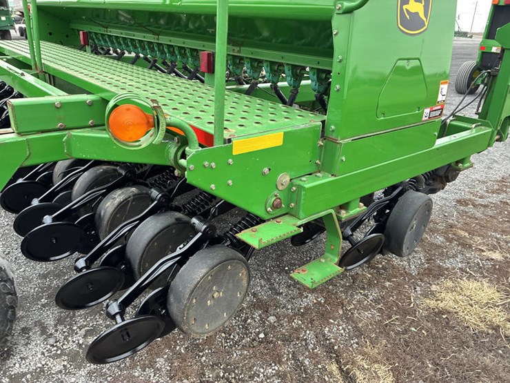 2003-john-deere-1590-image-57