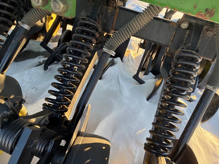 john-deere-750-image-36