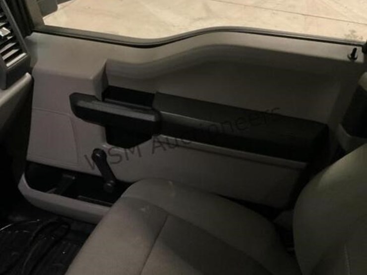 2017-ford-f550-image-22