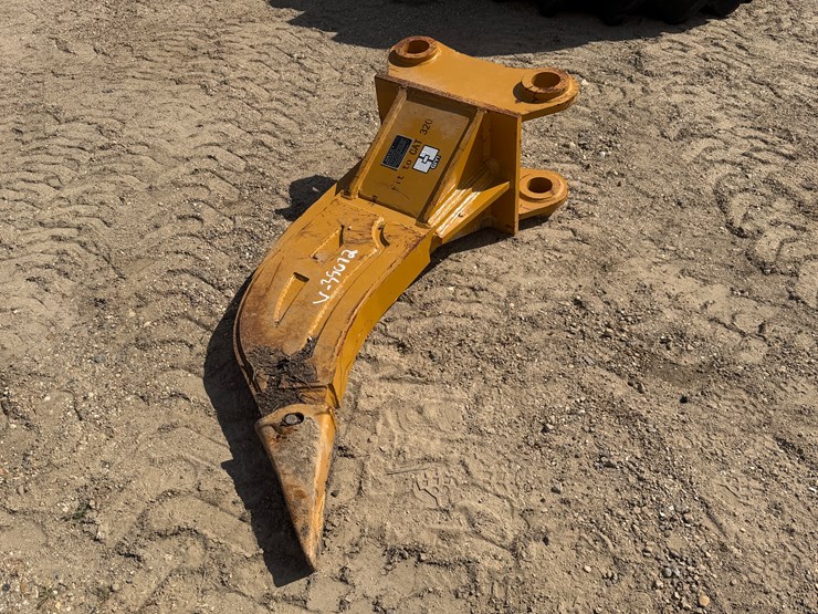 caterpillar-320-image-1