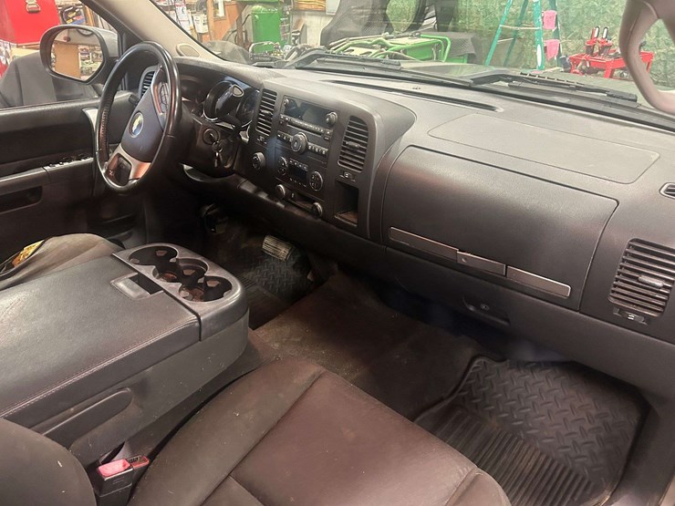 2013-chevy-silverado-lt-z71-pick-up-truck-image-24