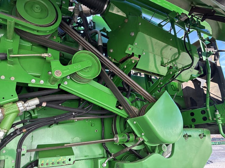 2013-john-deere-s670-image-57