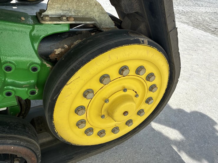 2021-john-deere-8rx-370-image-75