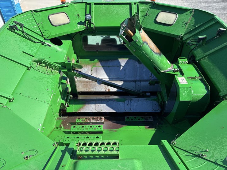 2012-john-deere-s670-image-87