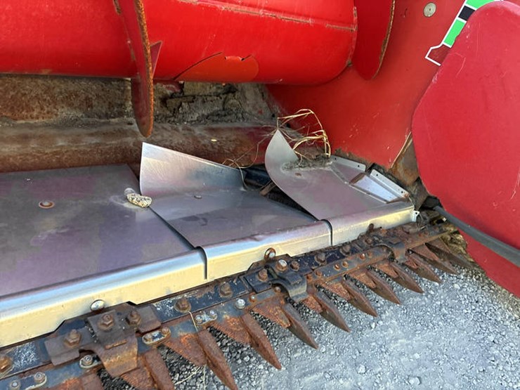 2011-case-ih-3020-image-31